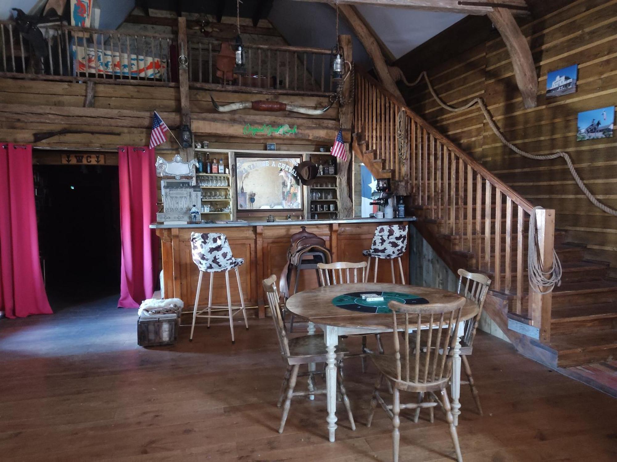La Valise A Cheval Bed & Breakfast Mezieres-sur-Ponthouin Dış mekan fotoğraf